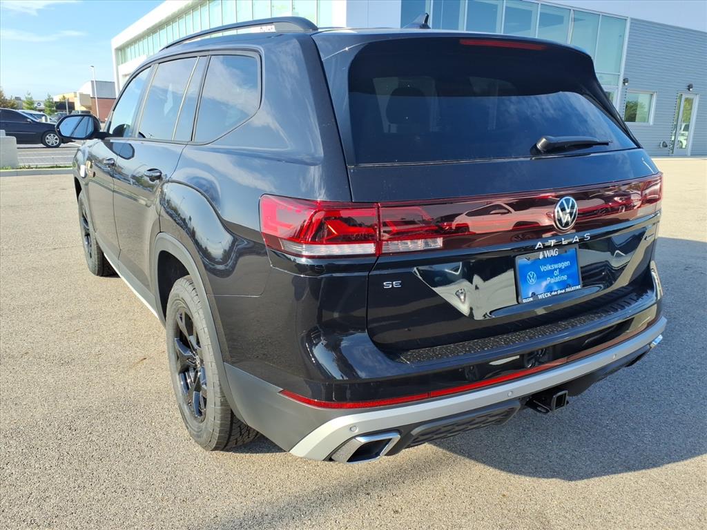 2026 Volkswagen Atlas Peak Edition SE photo 2