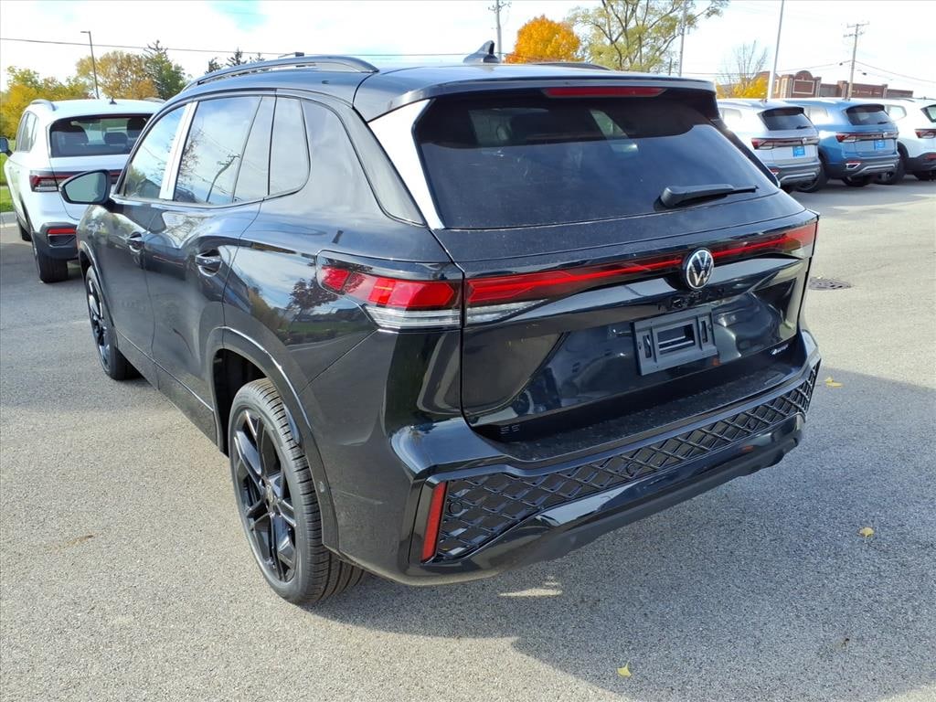 New 2025 Volkswagen Tiguan 2.0T SE R-Line Black SUV