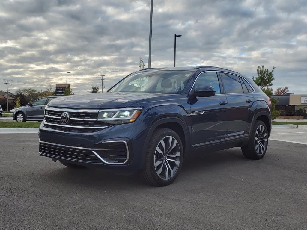 Certified 2022 Volkswagen Atlas Cross Sport SEL Premium R-Line with VIN 1V2FE2CA6NC206715 for sale in Palatine, IL