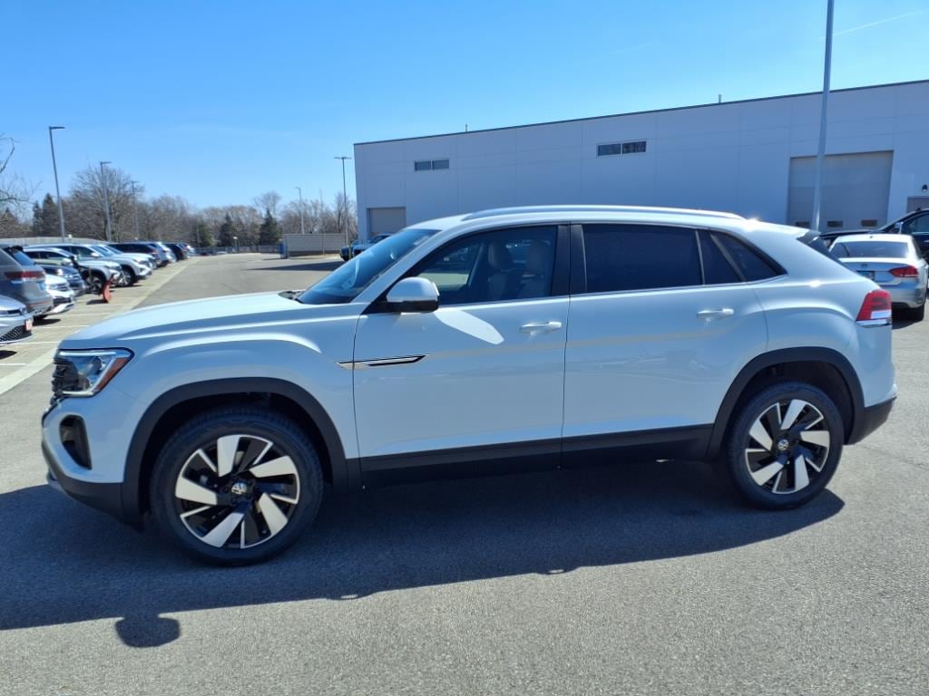 Used 2025 Volkswagen Atlas Cross Sport 2.0T SE w/Technology SUV