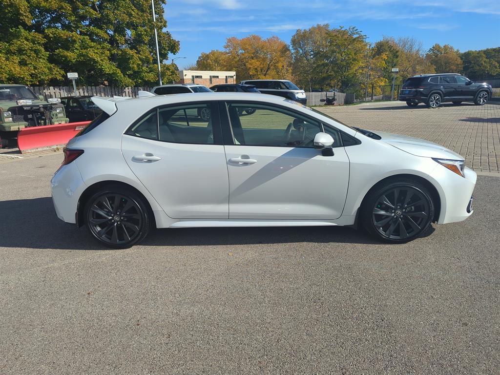 2024 Toyota Corolla XSE photo 2