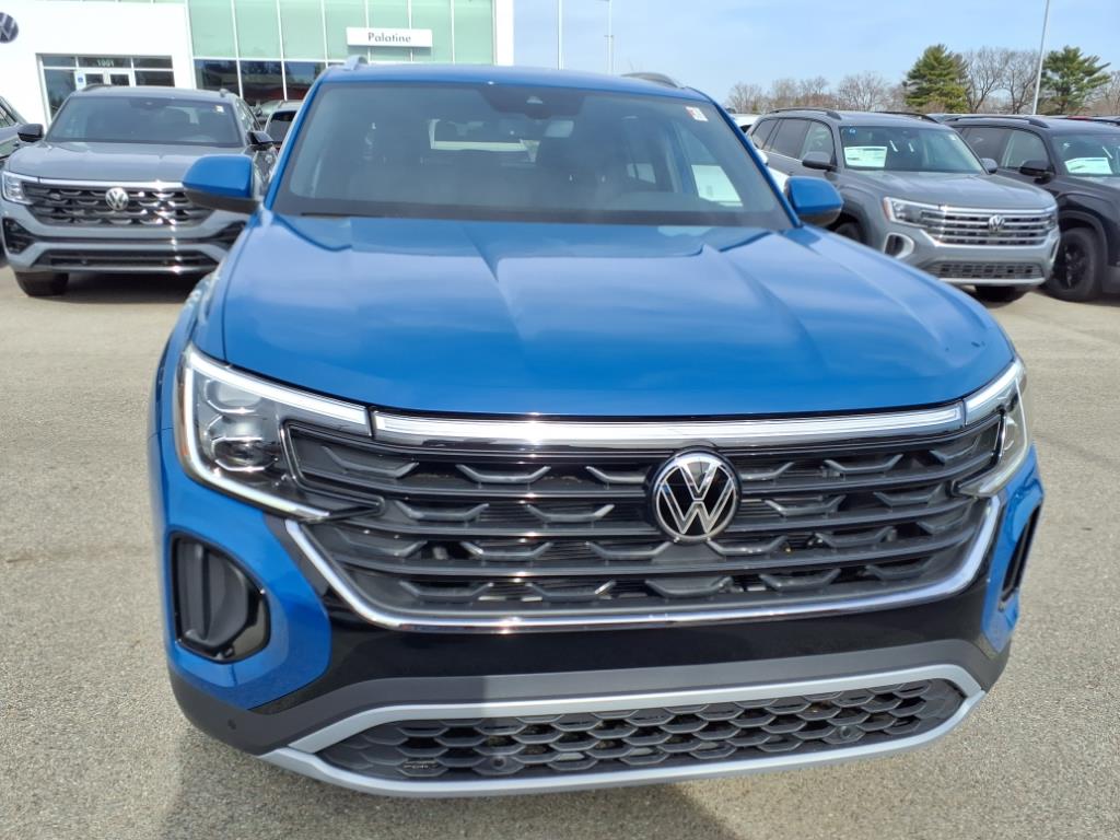 2025 Volkswagen Atlas Cross Sport SE Technology photo 2