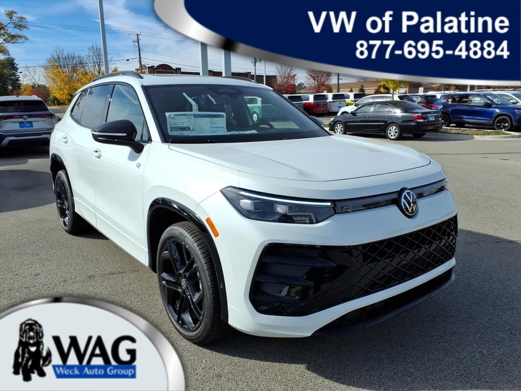 2026 Volkswagen Tiguan SE R-LINE BLACK's photo