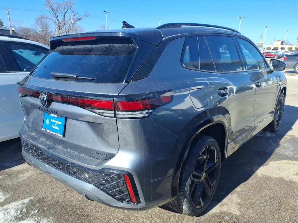 New 2026 Volkswagen Tiguan 2.0T SE R-Line Black SUV
