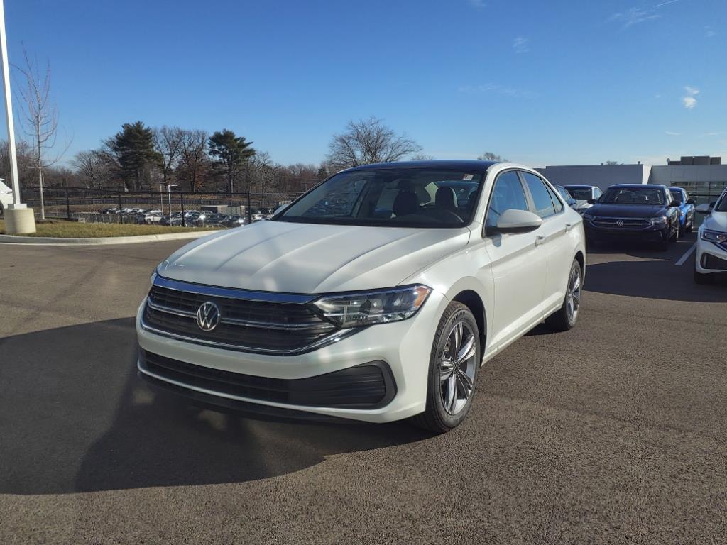 Used 2024 Volkswagen Jetta SE with VIN 3VW7M7BU4RM000540 for sale in Palatine, IL