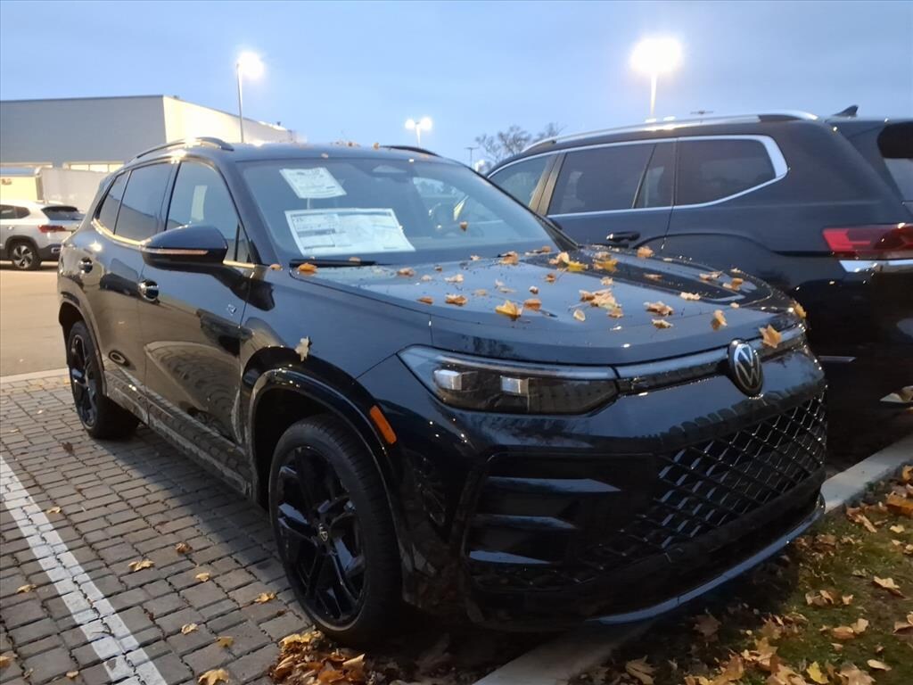 Used 2026 Volkswagen Tiguan 2.0T SE R-Line Black SUV