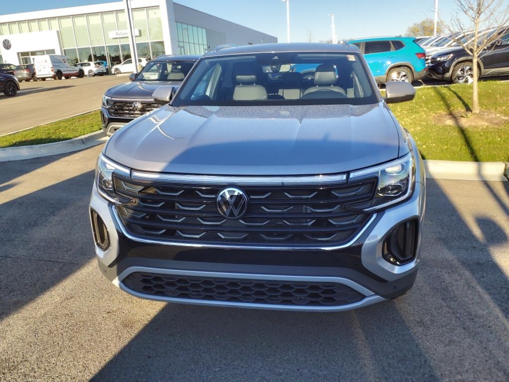 New 2025 Volkswagen Atlas Cross Sport 2.0T SE w/Technology SUV