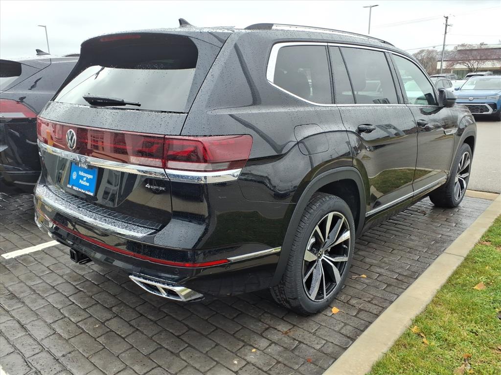 2026 Volkswagen Atlas SEL Premium R-Line photo 3