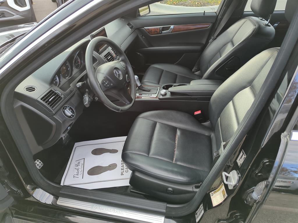 2010 Mercedes Benz C 300 4MATIC photo 3