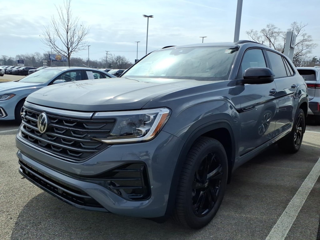 New 2026 Volkswagen Atlas Cross Sport 2.0T SEL R-Line Black SUV