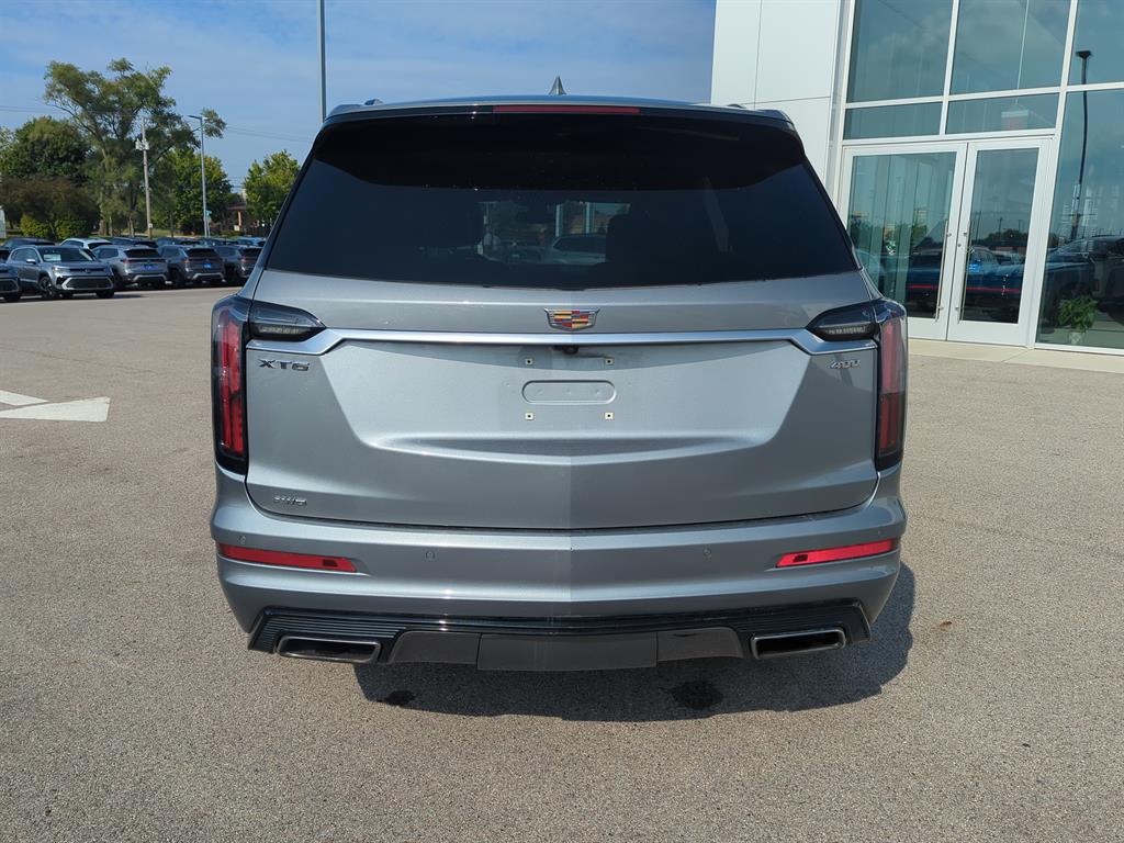 2023 Cadillac XT6 Sport photo 3