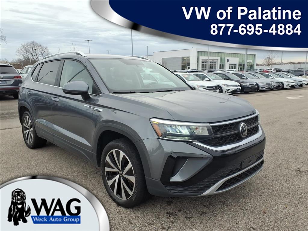 2022 Volkswagen Taos SE's photo