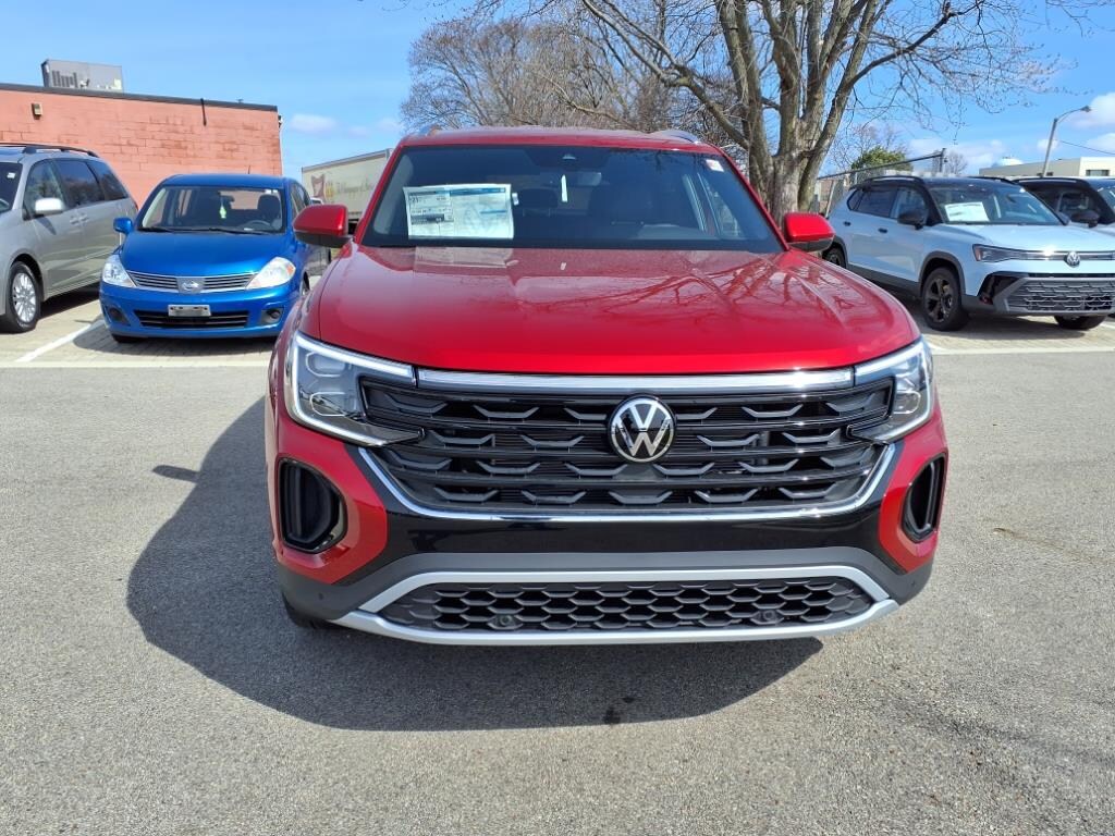 New 2025 Volkswagen Atlas Cross Sport 2.0T SE w/Technology SUV
