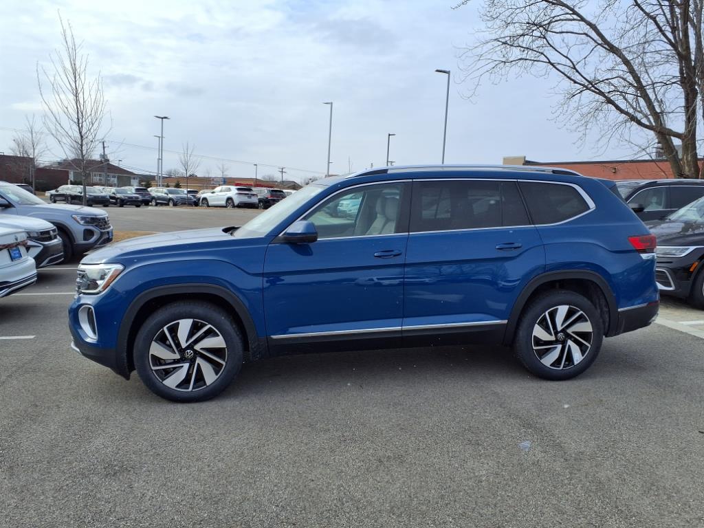 2025 Volkswagen Atlas SEL photo 4