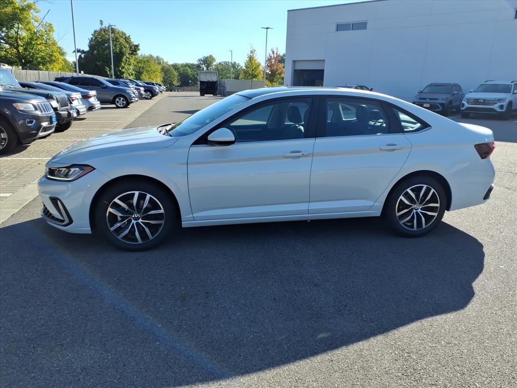 New 2026 Volkswagen Jetta 1.5T SE Sedan