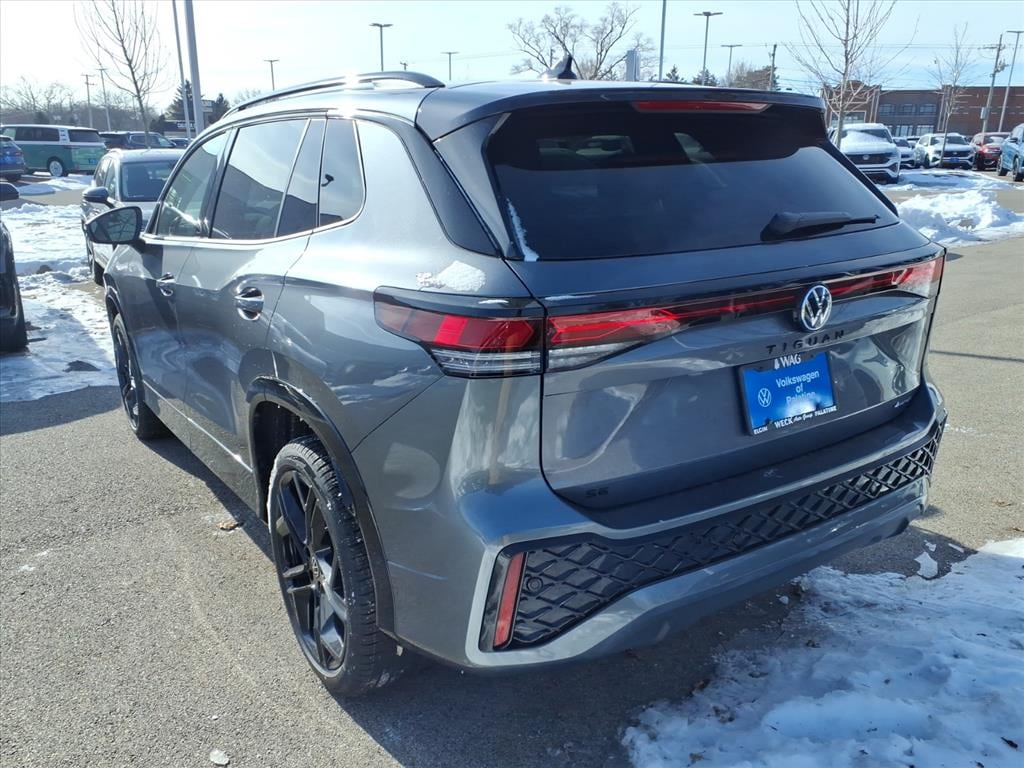 New 2026 Volkswagen Tiguan 2.0T SE R-Line Black SUV