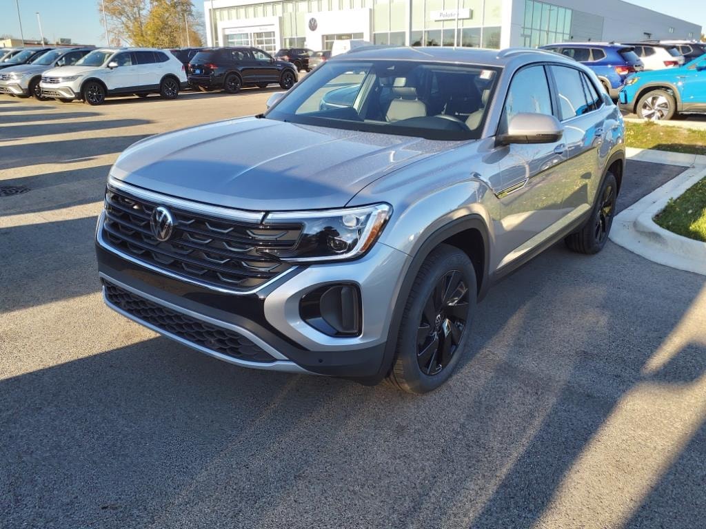 New 2025 Volkswagen Atlas Cross Sport 2.0T SE w/Technology SUV