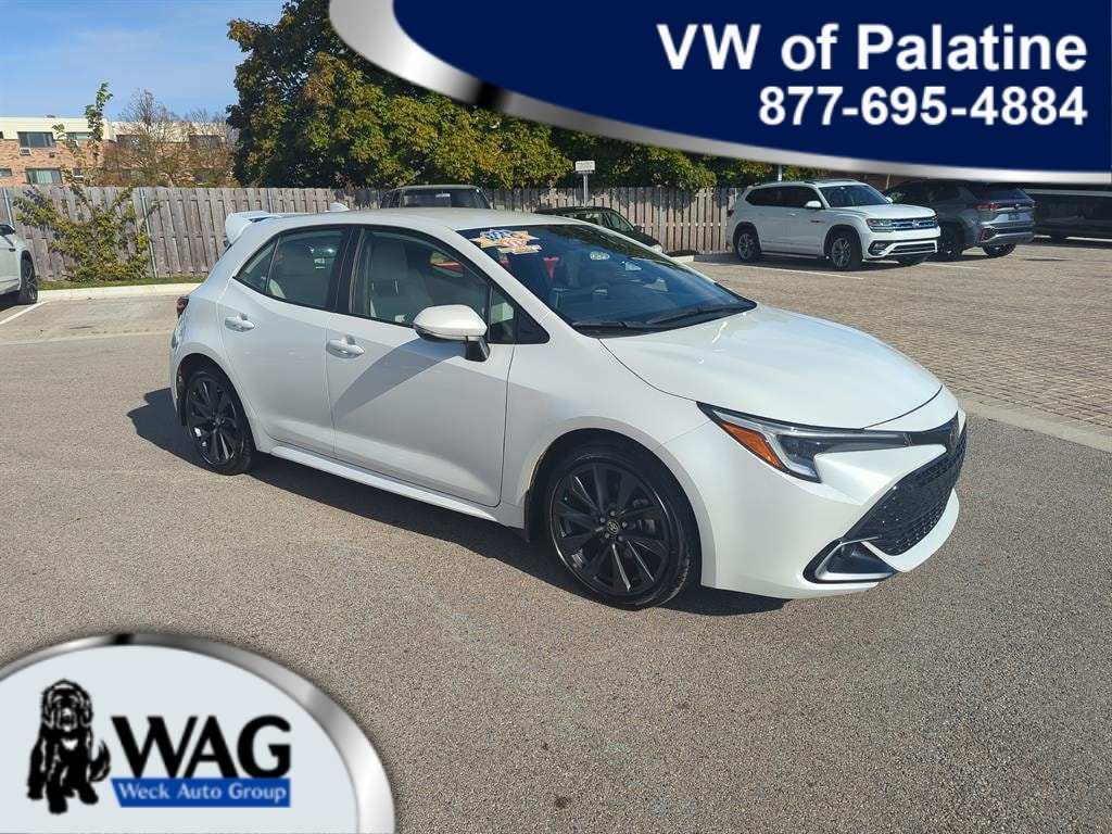 2024 Toyota Corolla Hatchback XSE's photo