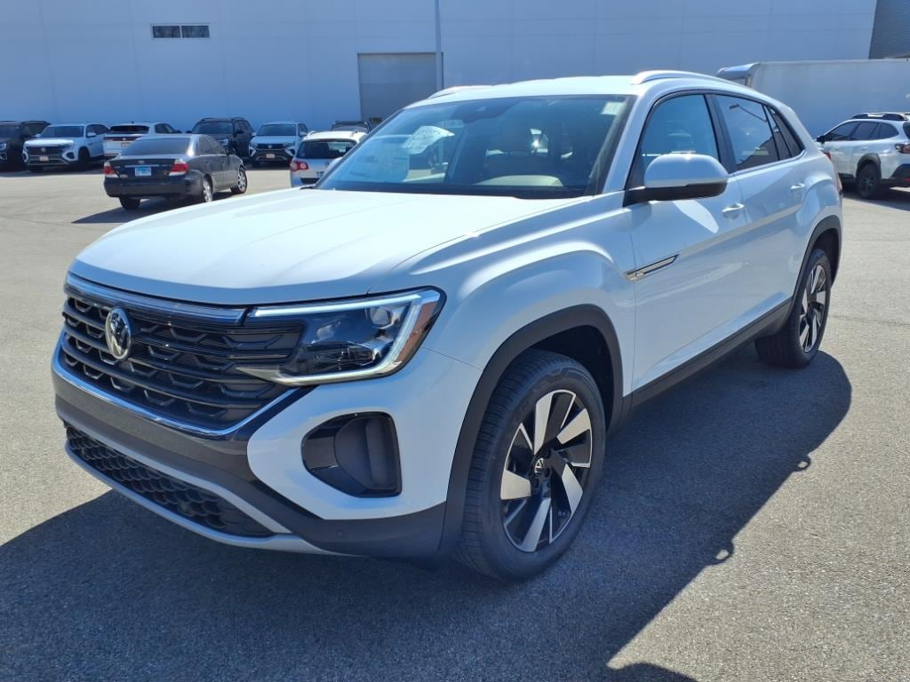Used 2025 Volkswagen Atlas Cross Sport 2.0T SE w/Technology SUV
