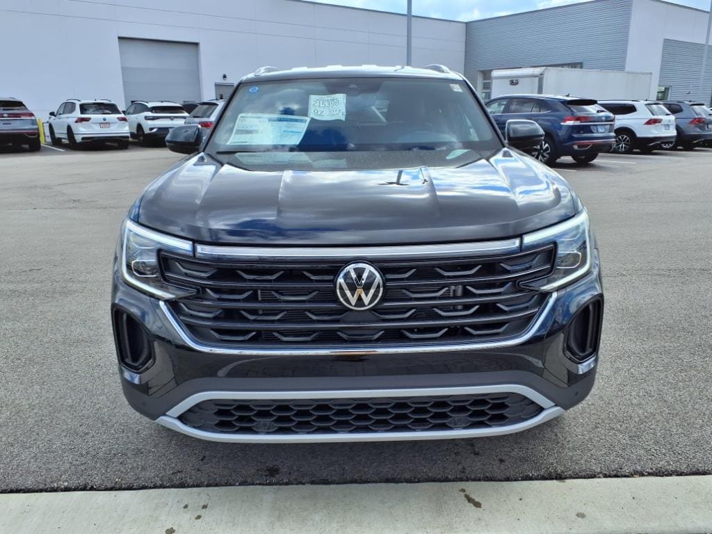 New 2025 Volkswagen Atlas Cross Sport 2.0T SE w/Technology SUV