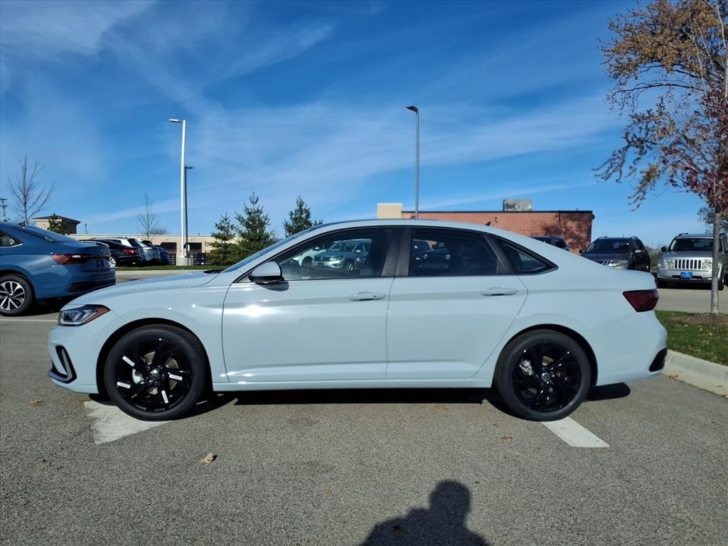 New 2026 Volkswagen Jetta 1.5T SE Sedan