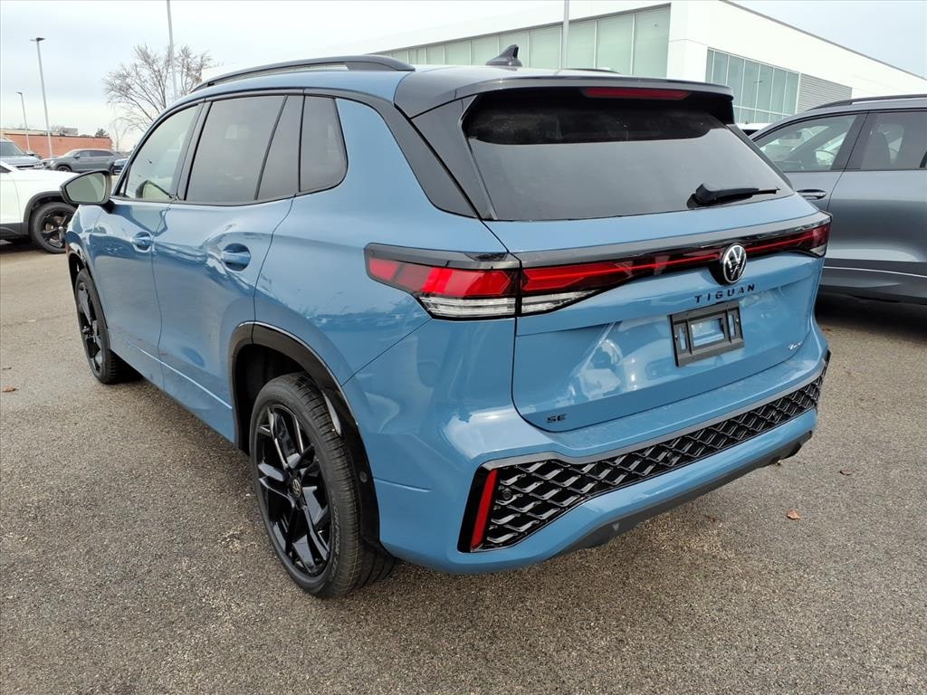 New 2026 Volkswagen Tiguan 2.0T SE R-Line Black SUV