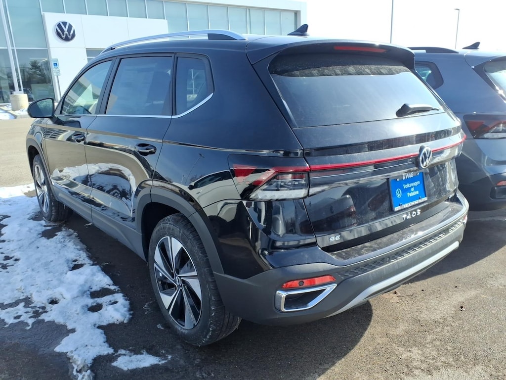 New 2026 Volkswagen Taos 1.5T SE SUV