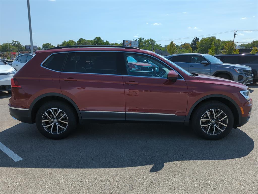 2020 Volkswagen Tiguan SE photo 2