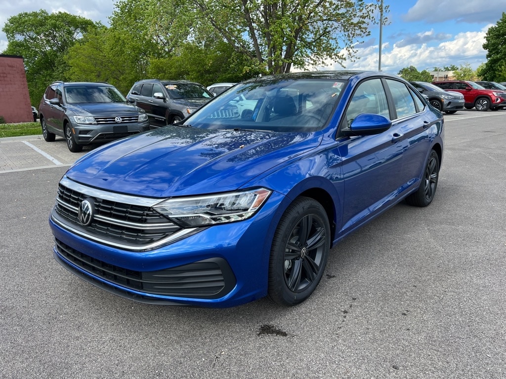 Used 2024 Volkswagen Jetta SE with VIN 3VW7M7BU4RM060608 for sale in Palatine, IL