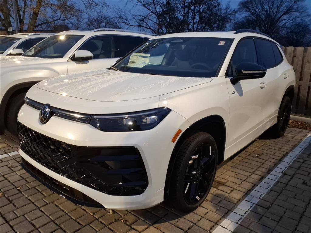 New 2026 Volkswagen Tiguan 2.0T SE R-Line Black SUV