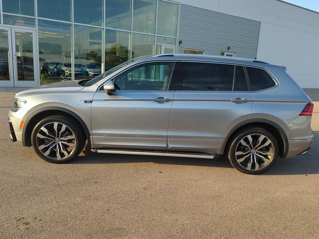 2019 Volkswagen Tiguan SEL Premium R-Line photo 3