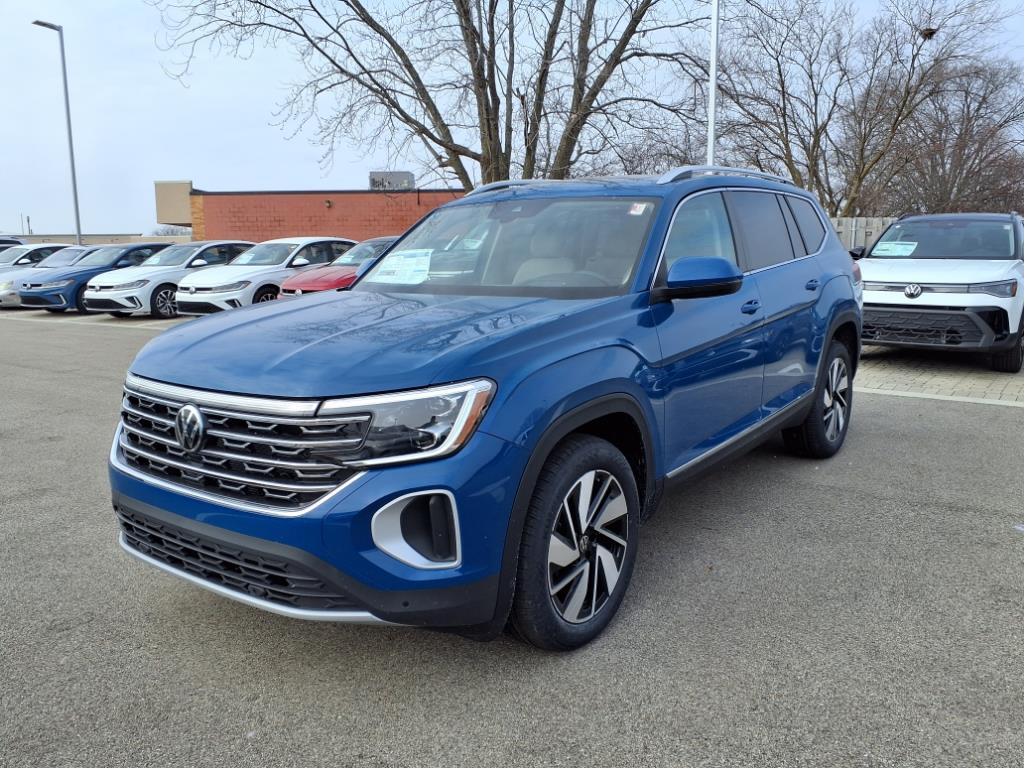 2025 Volkswagen Atlas SEL photo 3