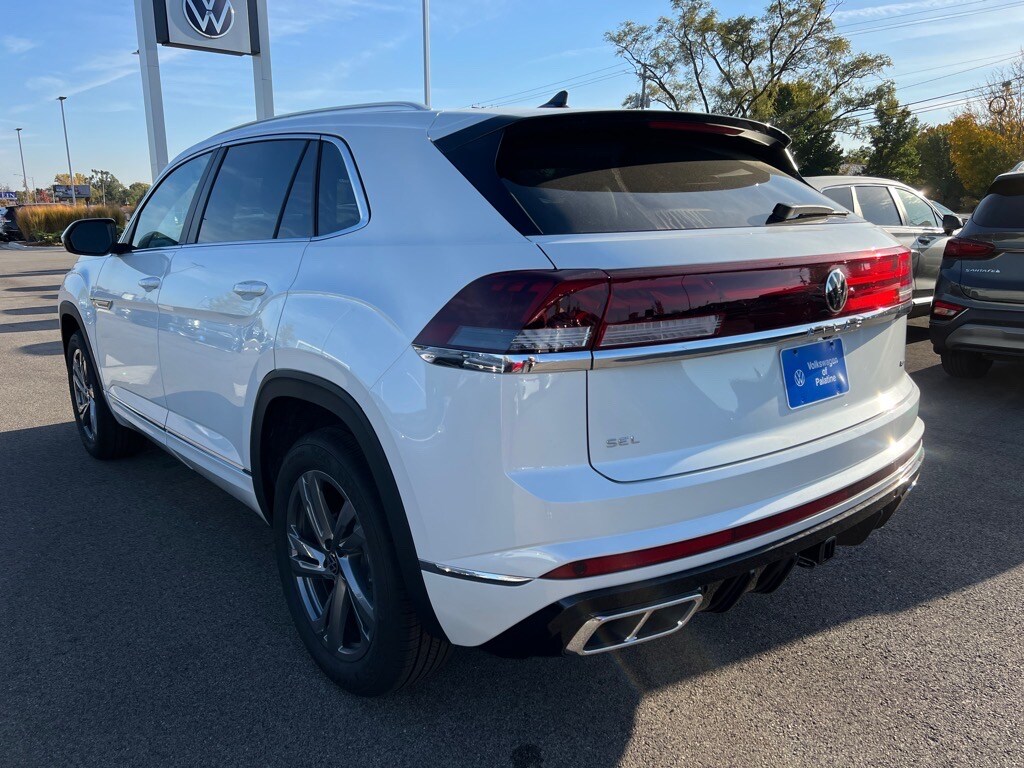 2024 Volkswagen Atlas Cross Sport SEL R-Line photo 3