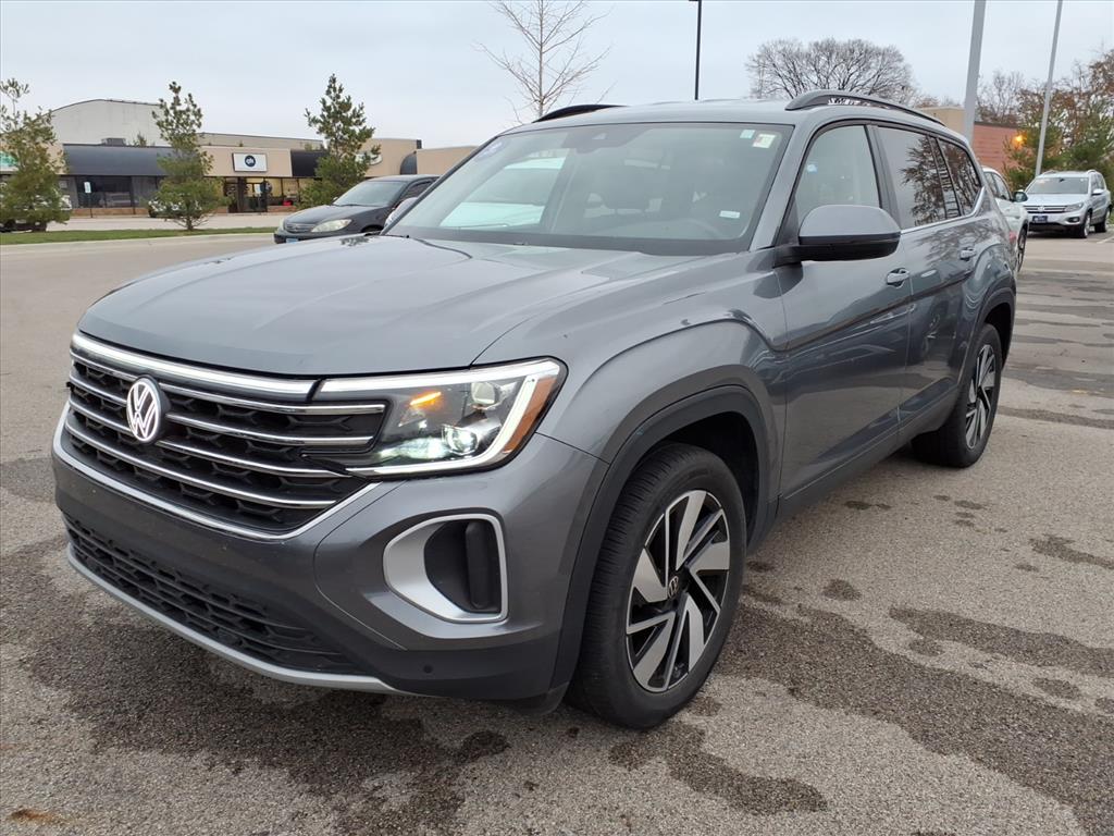 2025 Volkswagen Atlas SE Technology photo 3