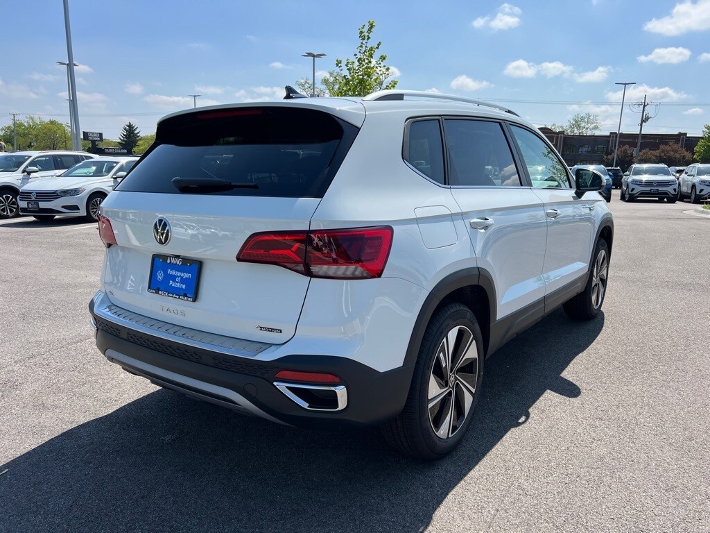 2024 Volkswagen Taos SE photo 4