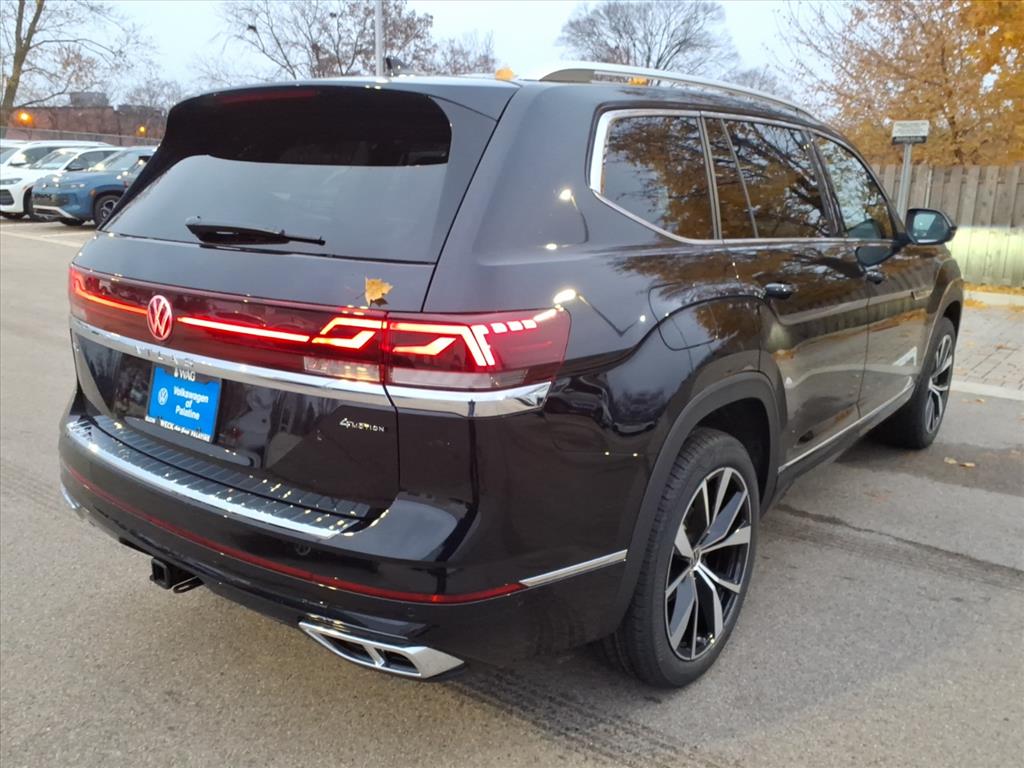 2026 Volkswagen Atlas SEL Premium R-Line photo 4