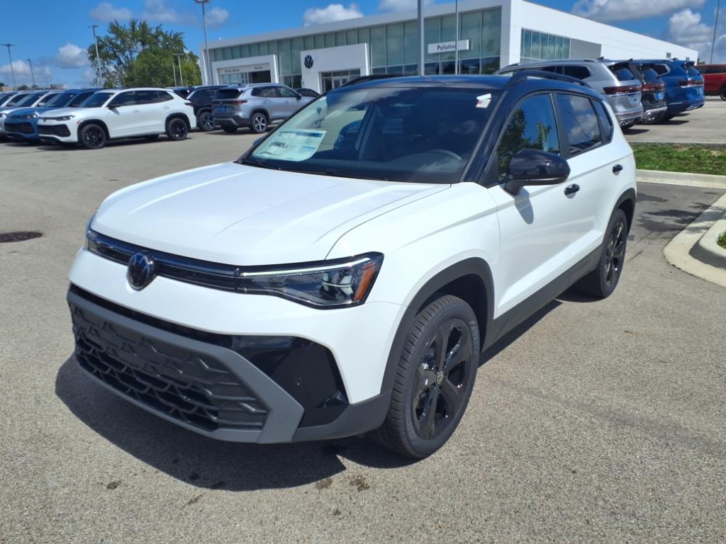 2025 Volkswagen Taos SE photo 3