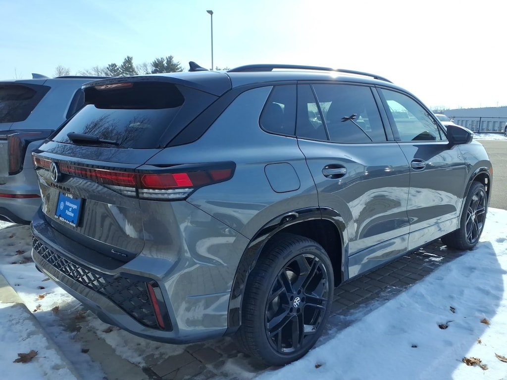 New 2026 Volkswagen Tiguan 2.0T SE R-Line Black SUV