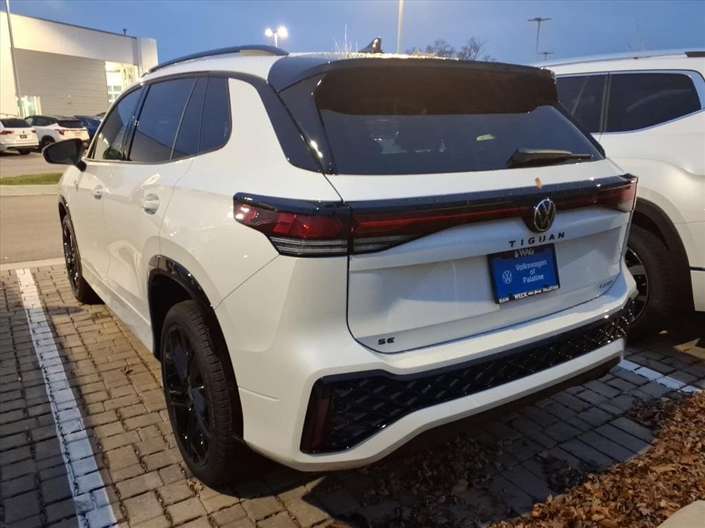 New 2026 Volkswagen Tiguan 2.0T SE R-Line Black SUV