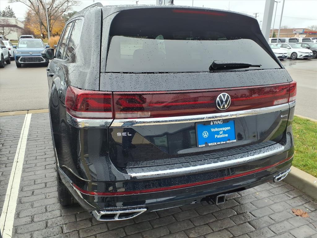 2026 Volkswagen Atlas SEL Premium R-Line photo 2