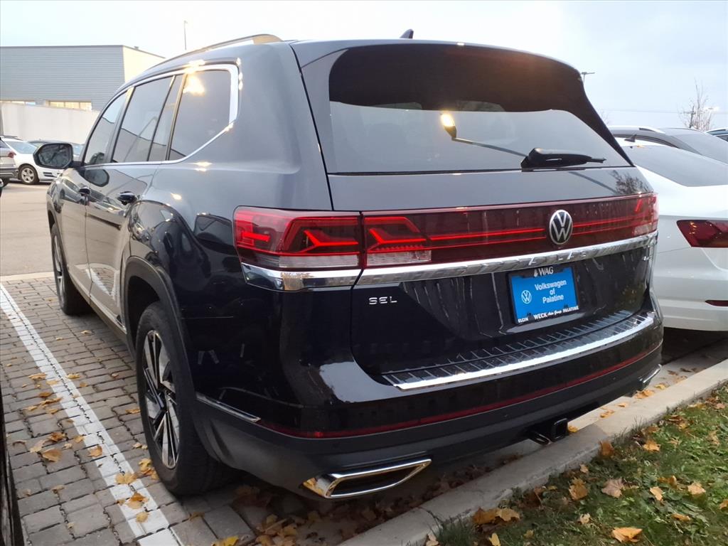 2026 Volkswagen Atlas SEL photo 2