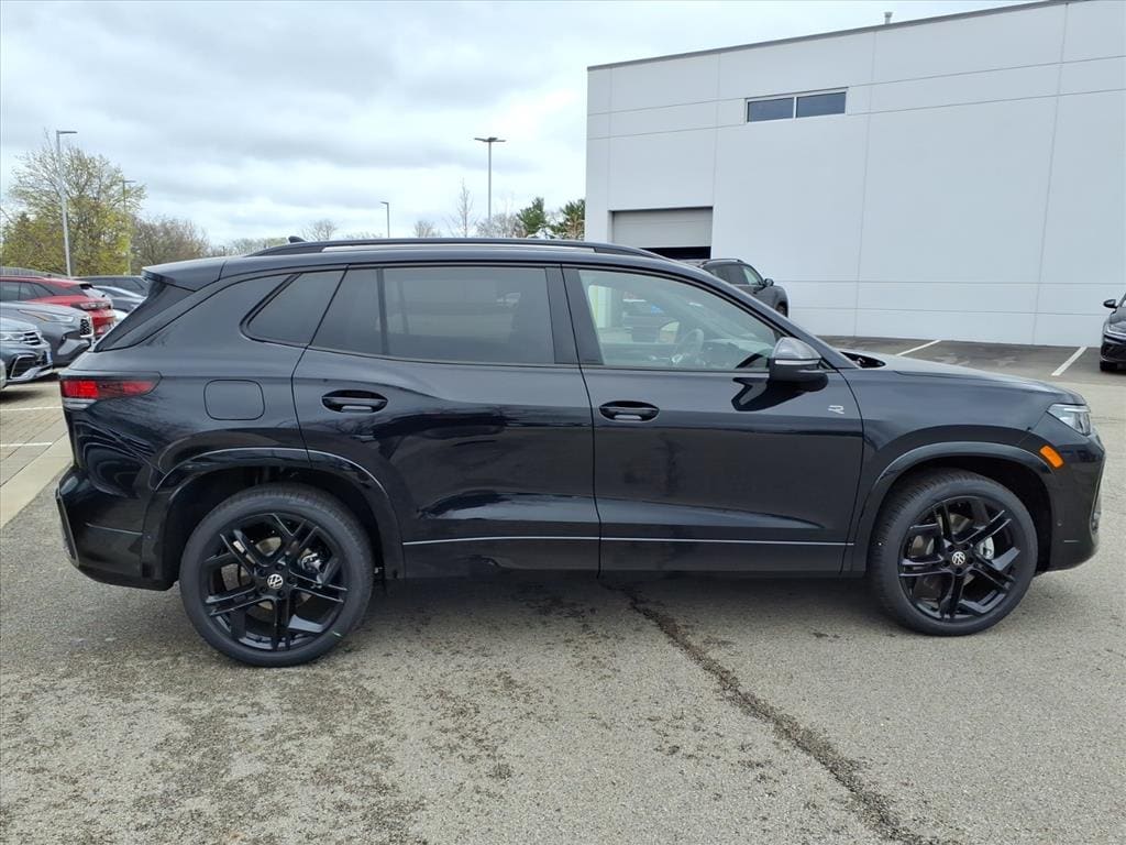 Used 2026 Volkswagen Tiguan 2.0T SE R-Line Black SUV