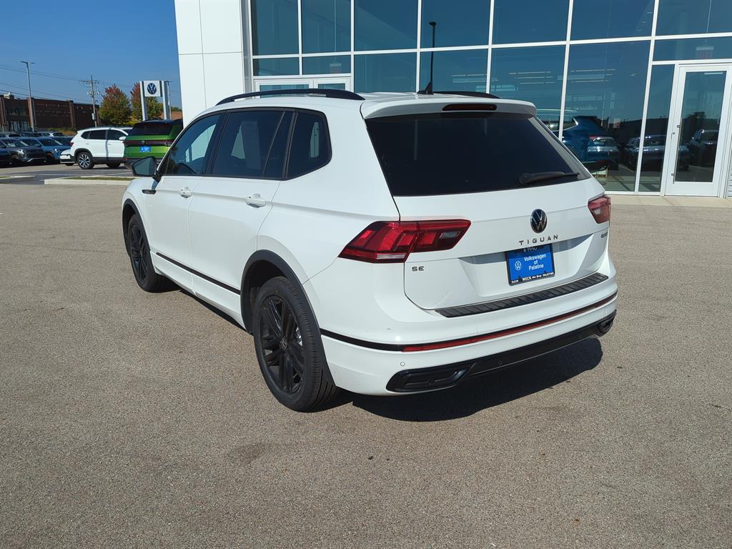 2022 Volkswagen Tiguan SE R-Line Black photo 2