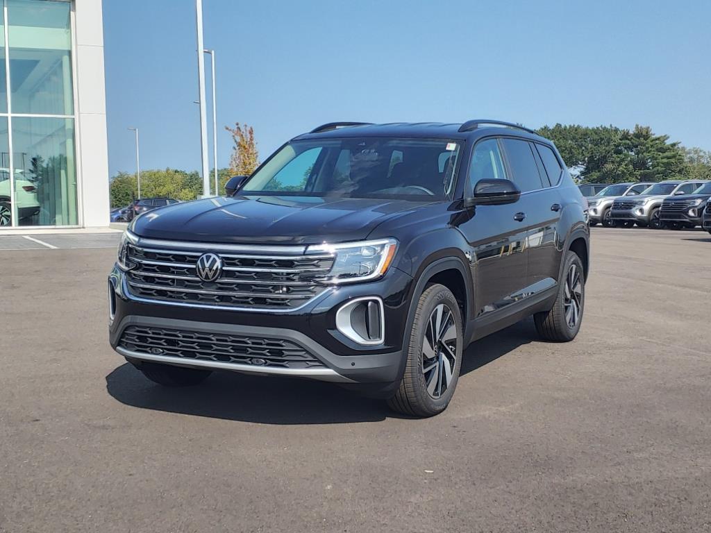 Used 2024 Volkswagen Atlas SE w/Tech with VIN 1V2HR2CAXRC512688 for sale in Palatine, IL