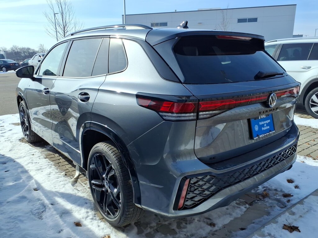 New 2026 Volkswagen Tiguan 2.0T SE R-Line Black SUV