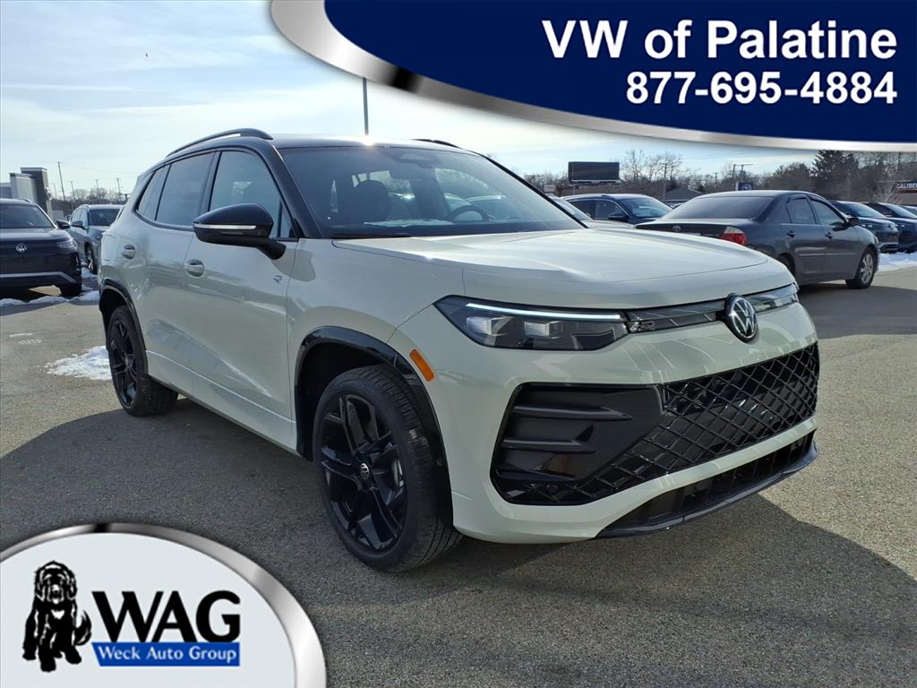 2026 Volkswagen Tiguan SE R-LINE BLACK's photo