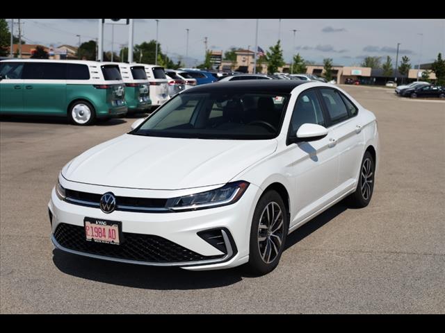 2025 Volkswagen Jetta 1.5T SE photo 2