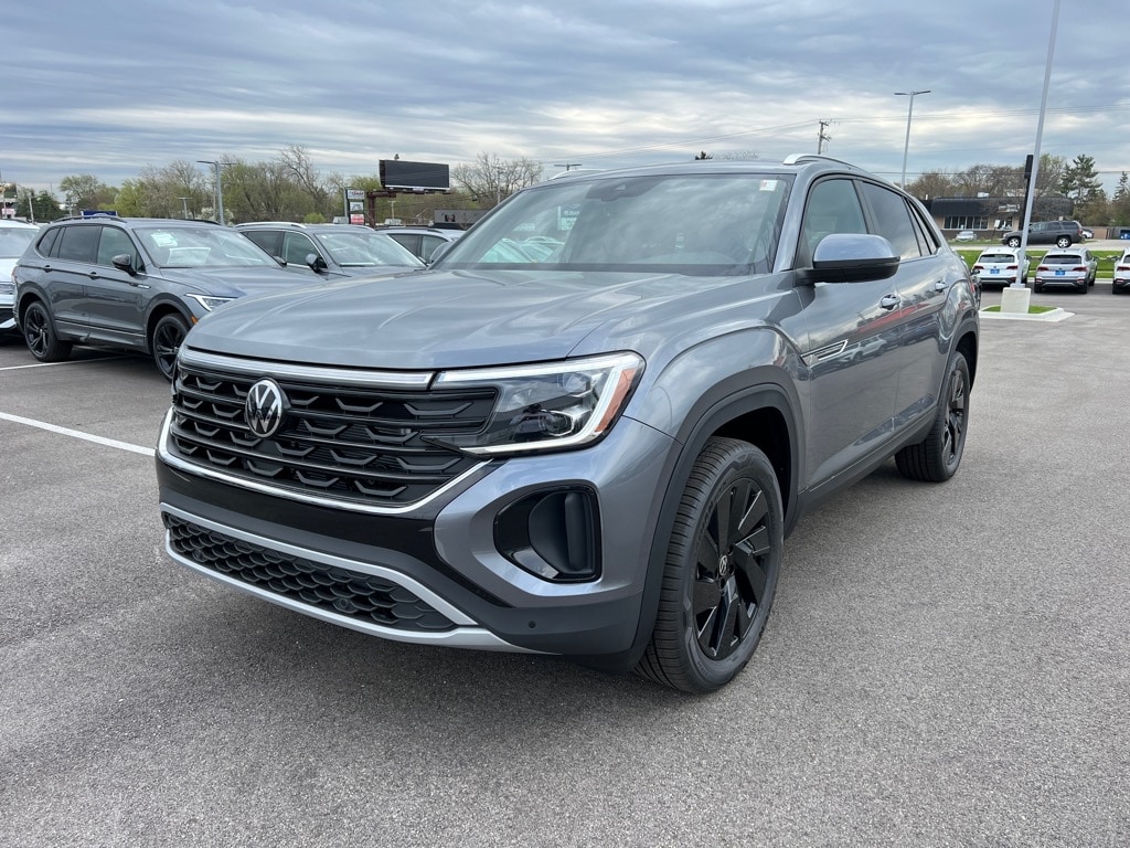 Used 2024 Volkswagen Atlas Cross Sport SE w/Tech with VIN 1V2HE2CAXRC239912 for sale in Palatine, IL