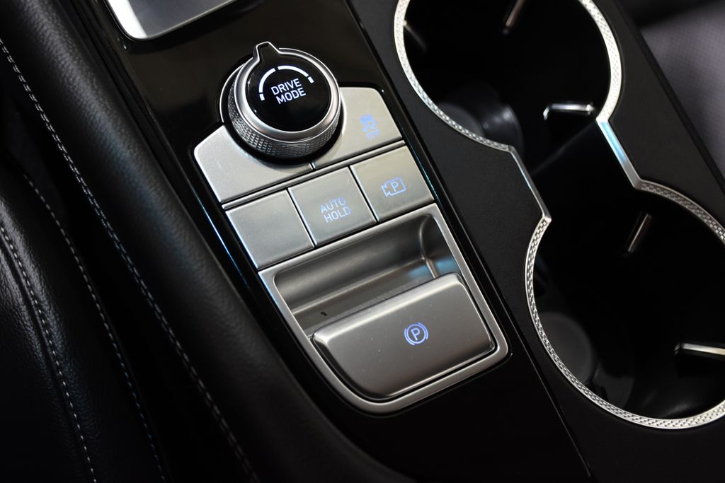 2026 GENESIS G70 Standard - Photo 22