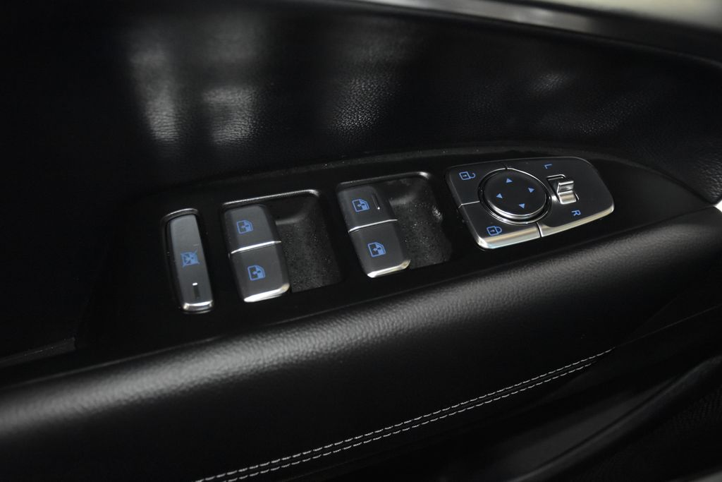 2026 GENESIS G70 Standard - Photo 20